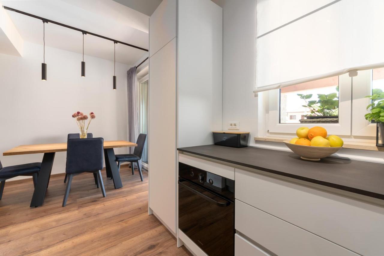 Holiday Home Maslina Porec Luaran gambar